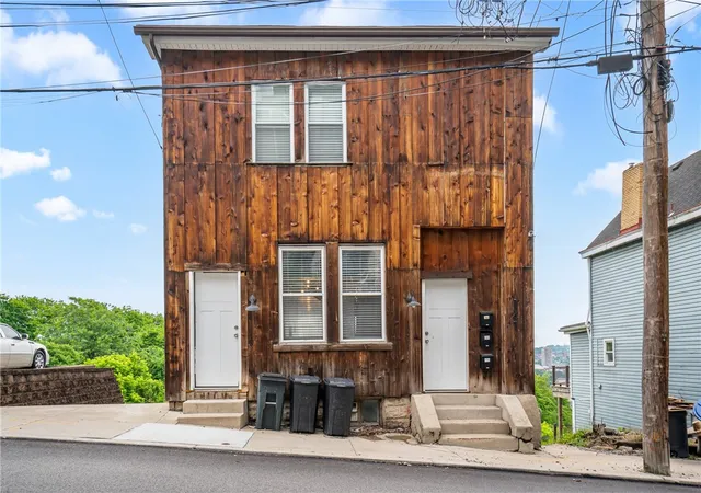 1st image of 139 141 E Sycamore St, Mt Washington, PA 15211 | MLS# 1756963
