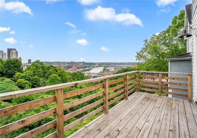 3rd image of 139-141 E Sycamore St, Mt Washington, PA 15211 | MLS# 1756963