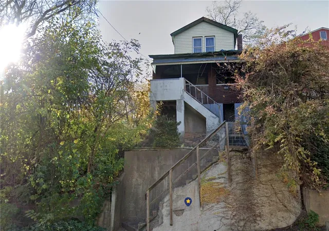 Homes for sale in Wilkinsburg, PA | 1617 Coal St, Wilkinsburg, PA 15221 | MLS# 1757035