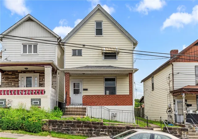 Single family home for sale at 919 Brinton Ave, Pitcairn, PA 15140 | MLS# 1754382