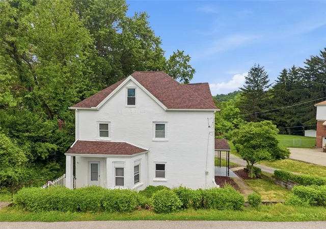 Homes for sale in Crafton, PA | 31 Harrison St, Crafton, PA 15205 | MLS# 1755563