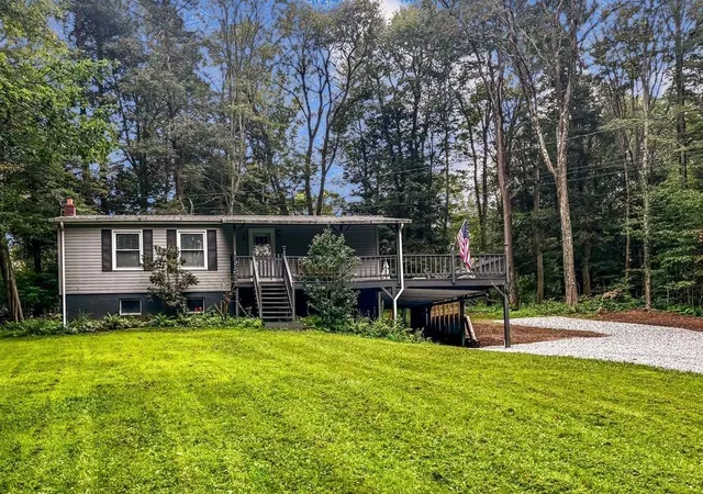 Homes for sale in Indian Lake Boro, PA | 365 S Shore Trl, Indian Lake Boro, PA 15926 | MLS# 1756944