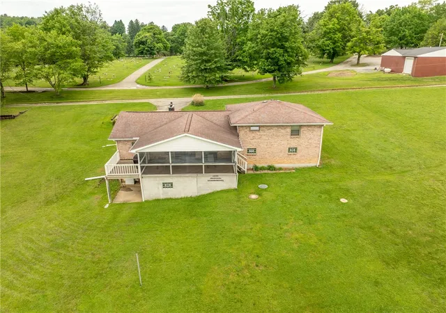 Homes for sale in Unity  Twp, PA | 319 White Fence Ln, Unity  Twp, PA 15650 | MLS# 1757050