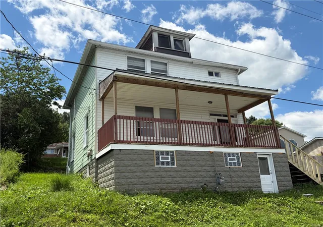 Homes for sale in N Charleroi, PA | 440 Highland, N Charleroi, PA 15022 | MLS# 1757120