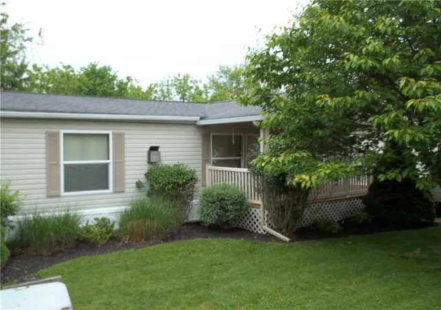 Photo 3 of Manufactured home for sale at 130 Mary Lynn Ln, Adams Twp, PA 16059 | MLS# 1757041 | Listing updated on 2026-10-11