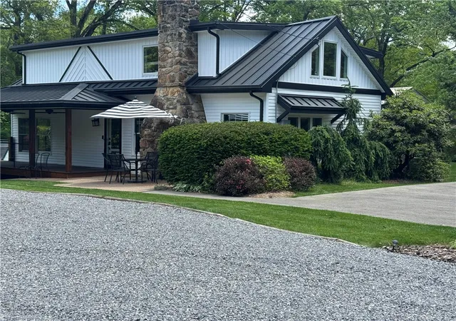 Homes for sale in Slippery Rock Twp, PA | 143 Mohawk Trail, Slippery Rock Twp, PA 16057 | MLS# 1757162