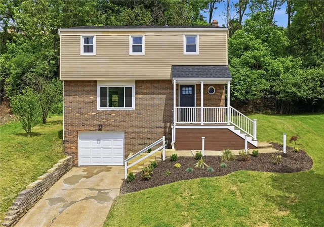 Homes for sale in Scott Twp, PA | 1341 Sturdy Oak Dr, Scott Twp, PA 15220 | MLS# 1757166
