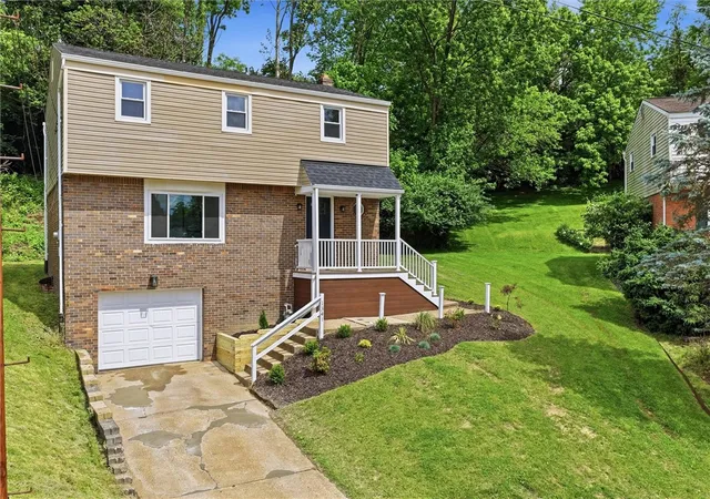 Homes for sale in Scott Twp, PA | 1341 Sturdy Oak Dr, Scott Twp, PA 15220 | MLS# 1757166