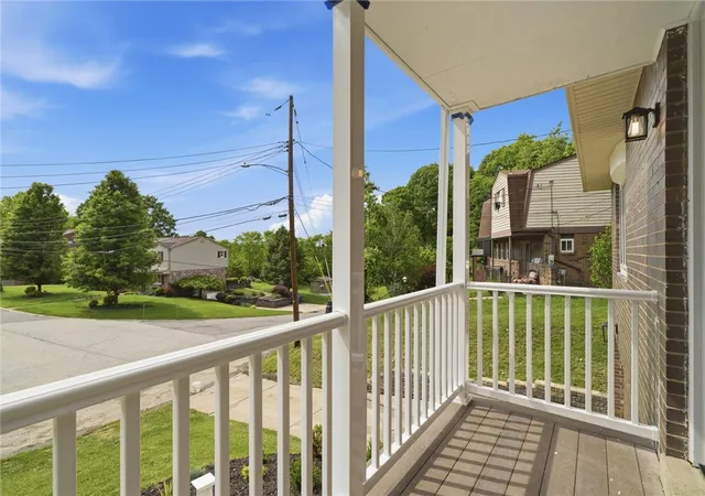 Homes for sale in Scott Twp, PA | 1341 Sturdy Oak Dr, Scott Twp, PA 15220 | MLS# 1757166