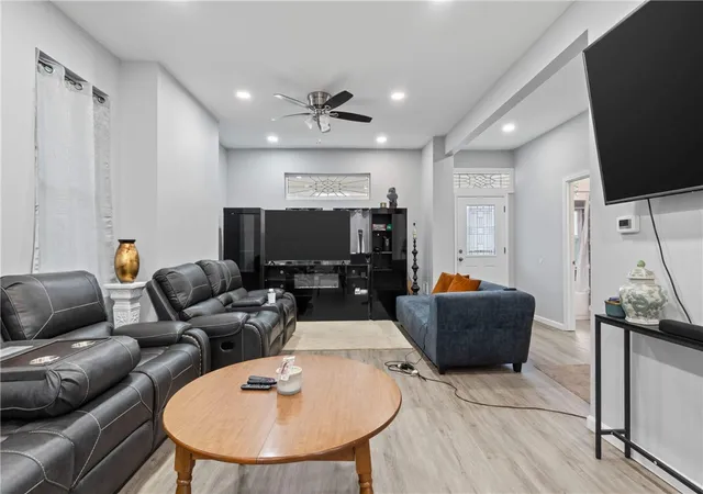 Photo 3 of Single family home for sale at 118 Stewart Ave, Carrick, PA 15227 | MLS# 1757068 | Listing updated on 2026-10-11