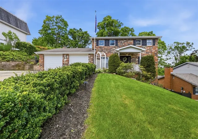Homes for sale in Irwin, PA | 576 Carroll Dr, Irwin, PA 15642 | MLS# 1757156