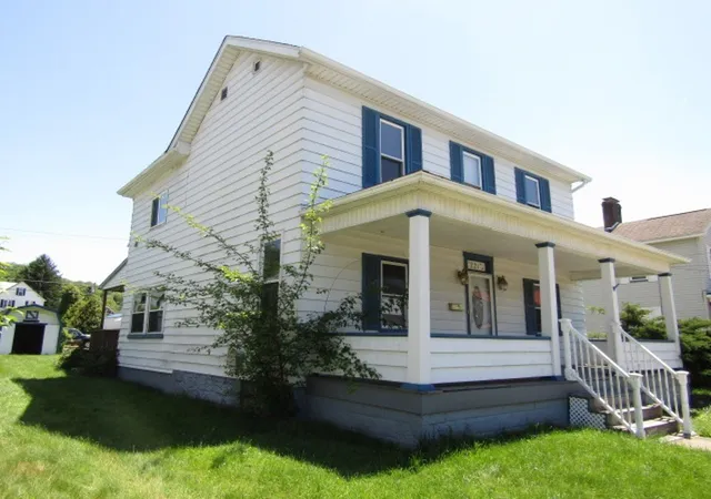 Homes for sale in West Newton, PA | 221 S 4Th St, West Newton, PA 15089 | MLS# 1757204