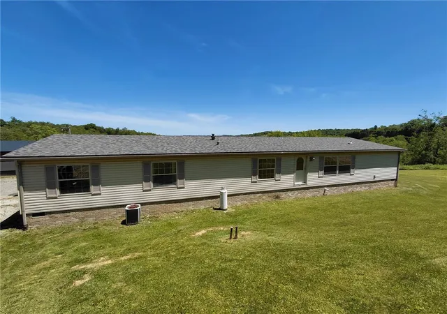 Homes for sale in Green Twp, PA | 107 Francis Dr, Green Twp, PA 15043 | MLS# 1757244