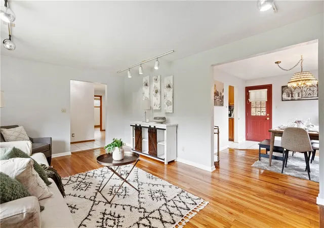4th image of 421 Clair Dr, Upper St Clair, PA 15241 | MLS# 1756901