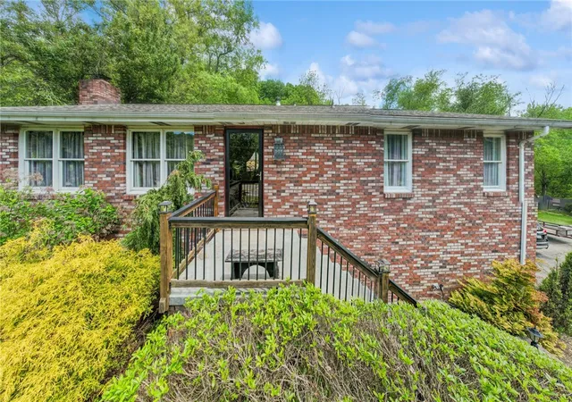 Photo 2 of Single family home for sale at 5308 Greensburg Rd, Apollo, PA 15613 | MLS# 1754954 | Listing updated on 2026-08-28