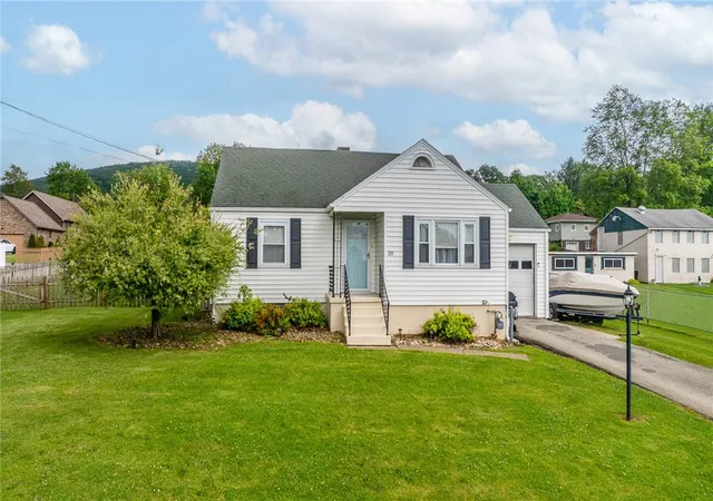 Homes for sale in South Union Twp, PA | 210 Hopwood Fairchance Rd, South Union Twp, PA 15401 | MLS# 1757294