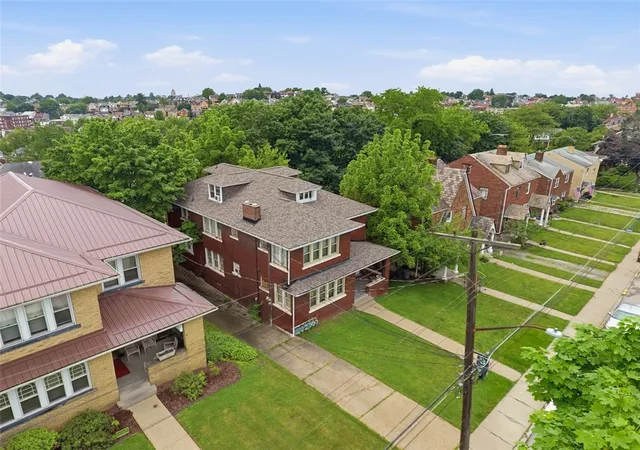37th image of 3011 3013 Pioneer Ave, Brookline, PA 15226 | MLS# 1757184