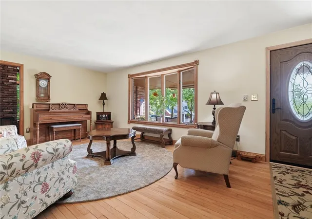 Homes for sale in Trafford, PA | 107 Jeanine Ct, Trafford, PA 15085 | MLS# 1756952