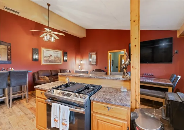 Photo 4 of House for sale at 1316 Porter Rd, Harrisville, PA 16038 | MLS# 1757380 | Listing updated on 2026-06-21
