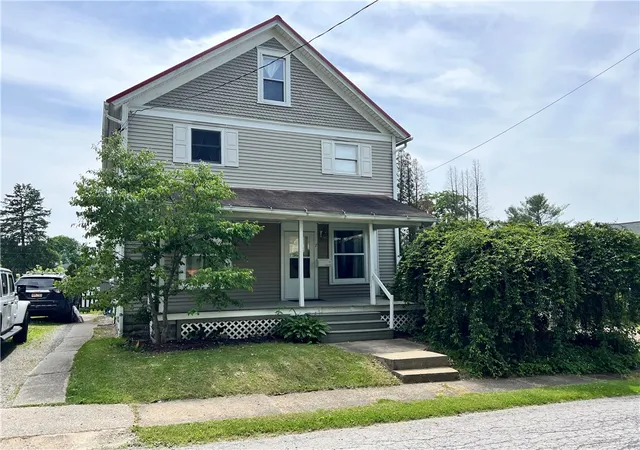 1st image of 7 Short St, Greenville Boro, PA 16125 | MLS# 1757411