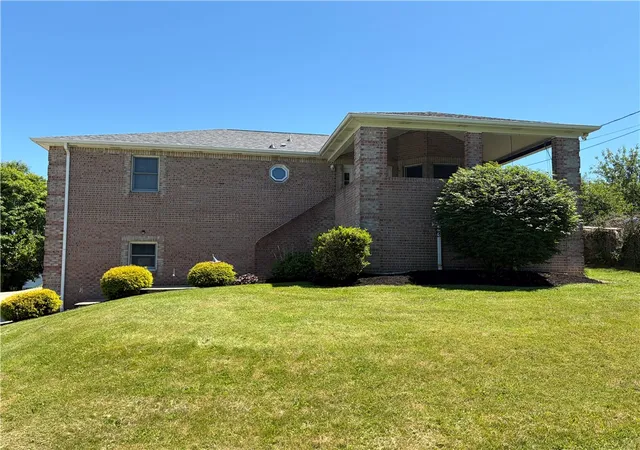 2nd image of 902 Central Dr, New Eagle, PA 15067 | MLS# 1757400