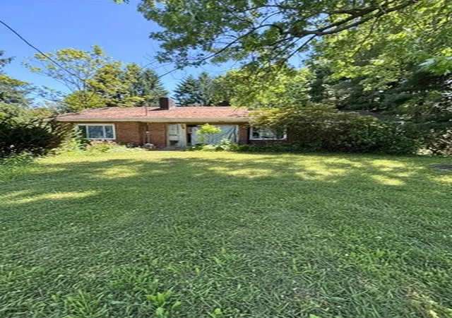 Homes for sale in Center Twp, PA | 142 Franklin Ave, Center Twp, PA 15001 | MLS# 1757307