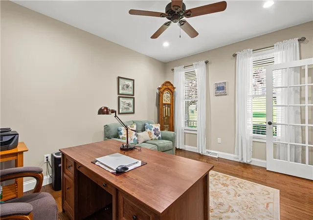 5th image of 320 Hedgerow Dr, Peters Twp, PA 15367 | MLS# 1757362