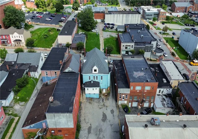 Photo 2 of Multi family home for sale at 127 N Main St, Washington, PA 15301 | MLS# 1757428 | Listing updated on 2026-08-28