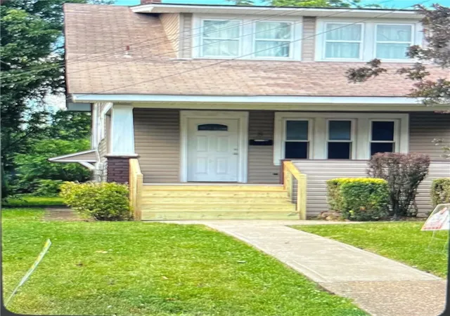 Homes for sale in New Castle, PA | 8 W Laurel Ave, New Castle, PA 16101 | MLS# 1757142