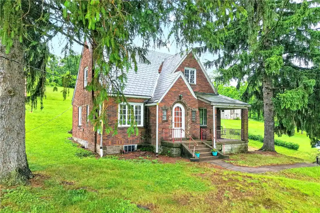 Photo 1 of Sale Pending at 900 Washington Rd, South Strabane, PA 15301 | MLS# 1755822 | Listing updated on 2026-10-28