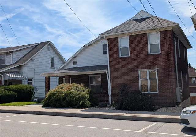 3rd image of 32 S 3Rd St, Youngwood, PA 15697 | MLS# 1757554