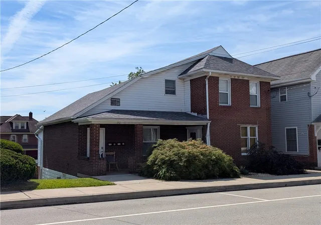 4th image of 32 S 3Rd St, Youngwood, PA 15697 | MLS# 1757554