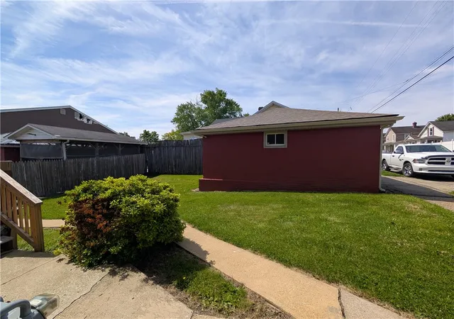11th image of 105 Depot St, Youngwood, PA 15697 | MLS# 1757566