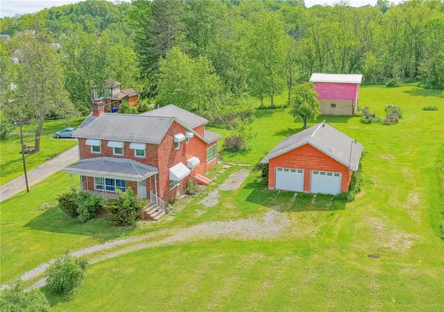 1st image of 320 N Cascade St, New Castle, PA 16101 | MLS# 1757467