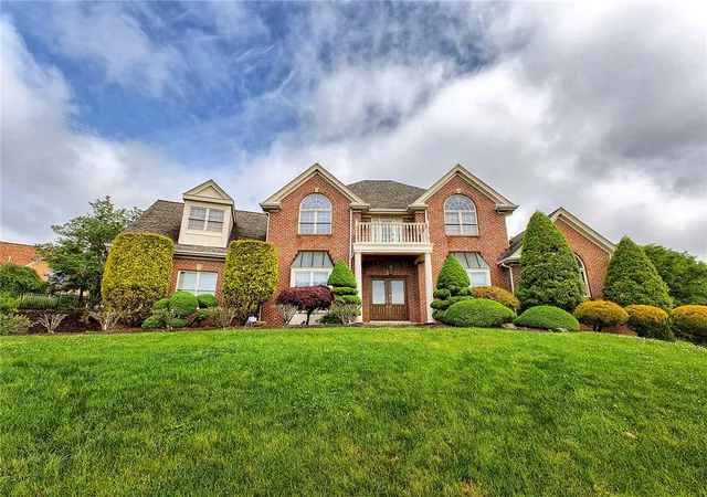 Homes for sale in Irwin, PA | 33 Hawthorne Ln, Irwin, PA 15642 | MLS# 1757433