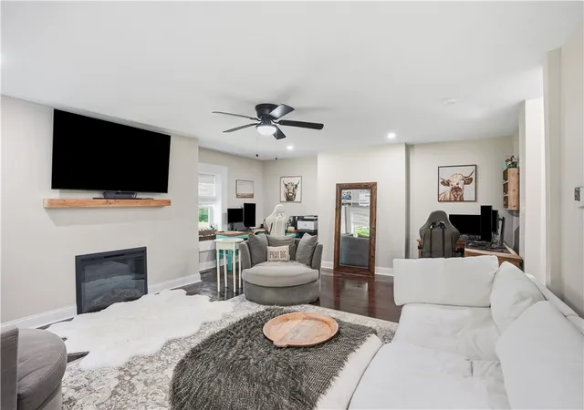 4th image of 2416 Magee Road Ext, Franklin Park, PA 15143 | MLS# 1757470