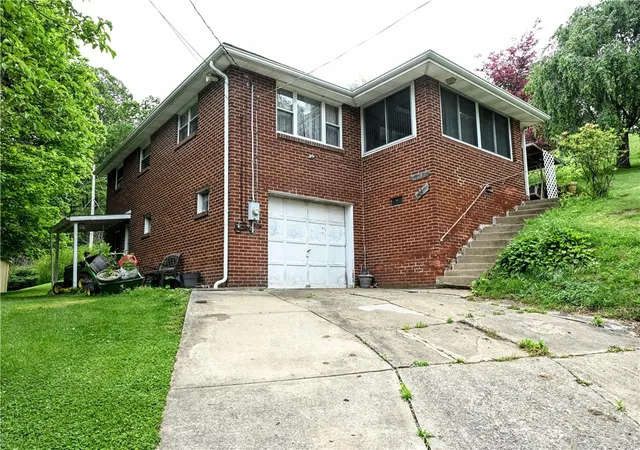 Photo 1 of Single family home for sale at 950 Tourman St, Coulters, PA 15028 | MLS# 1757597 | Listing updated on 2026-10-05