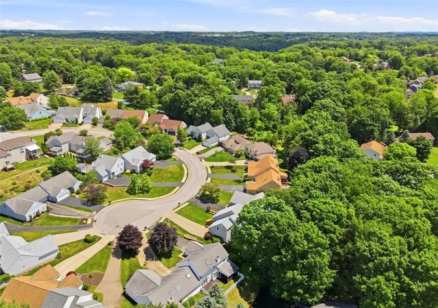 2nd image of 2558 Grouse Ridge, Franklin Park, PA 15090