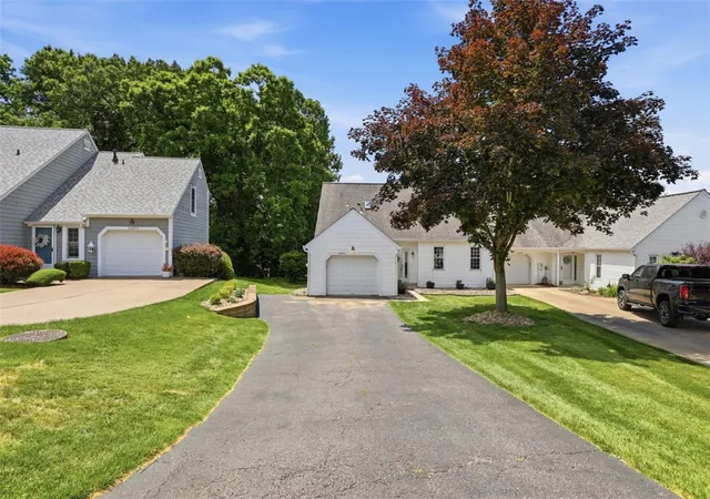 3rd image of 2558 Grouse Ridge, Franklin Park, PA 15090
