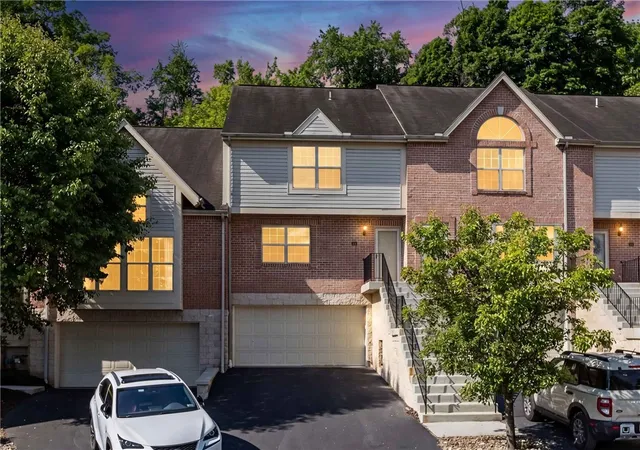 29th image of 402 Berrington Ct, Bethel Park, PA 15102 | MLS# 1757496