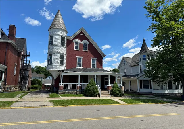 Homes for sale in California, PA | 516 3rd St, California, PA 15419 | MLS# 1757492