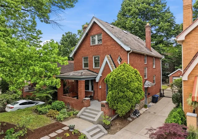 2nd image of 6925 Rosewood Street, Point Breeze, PA 15208 | MLS# 1757476