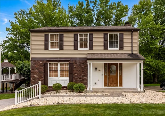 Homes for sale in White Oak, PA | 121 Penncrest Dr, White Oak, PA 15131 | MLS# 1757448