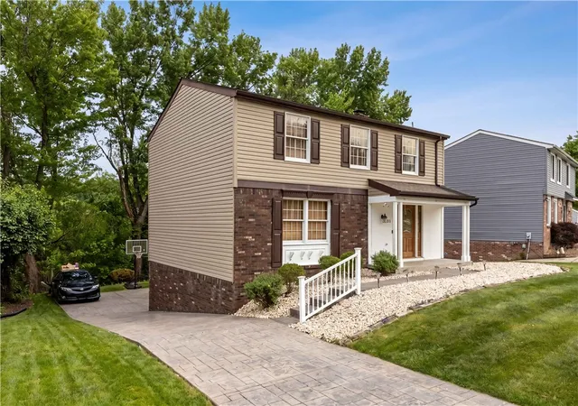 Homes for sale in White Oak, PA | 121 Penncrest Dr, White Oak, PA 15131 | MLS# 1757448