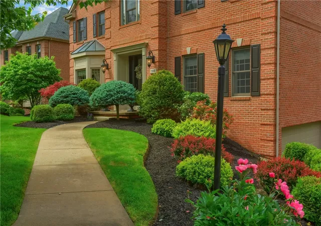 2nd image of 358 Steeplechase Dr, Cranberry Township, PA 16066 | MLS# 1757000