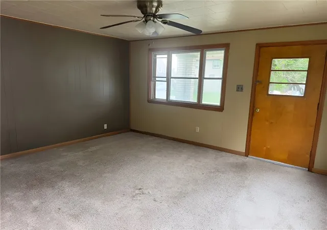 Homes for sale in New Castle, PA | 1111 Pollock Ave, New Castle, PA 16101 | MLS# 1757737