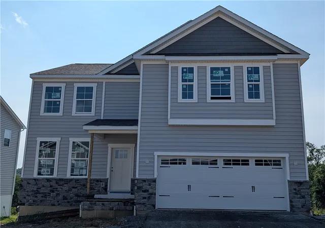 Photo 1 of Single family home for sale at 118 Victoria Dr, Findlay Twp, PA 15108 | MLS# 1757778 | Listing updated on 2026-09-29