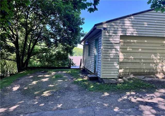 Photo 2 of Sale Pending at 85 Glenview Ave, Oil City, PA 16301 | MLS# 1757771 | Listing updated on 2026-08-03