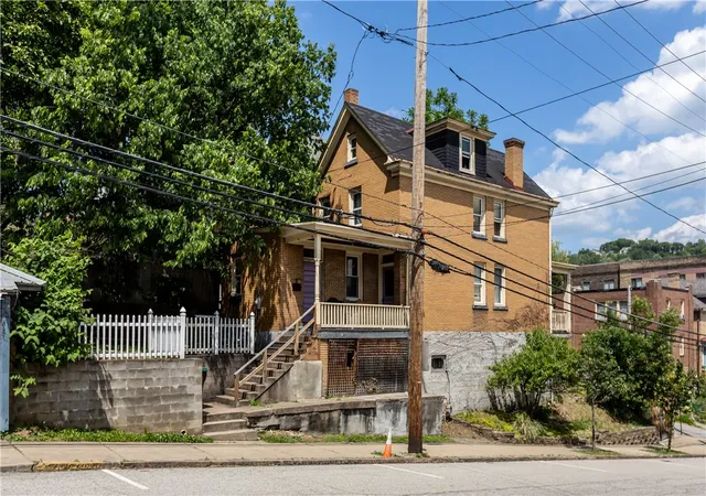 4th image of 1 Elm Ln, Etna, PA 15223 | MLS# 1757808