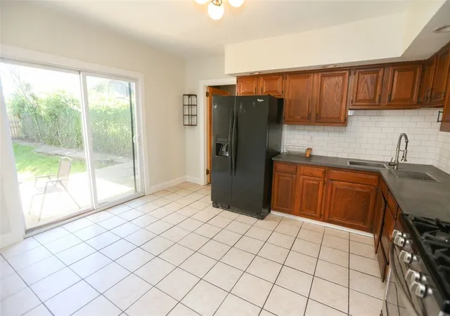 5th image of 112 Wilbert St, Mt Washington, PA 15211 | MLS# 1757839